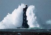 Phare dans la tempête